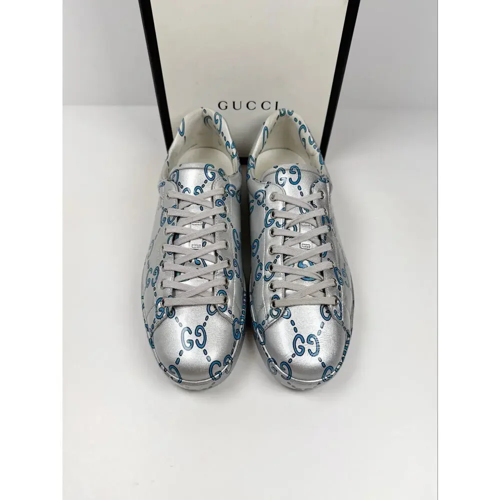 Gucci size 10